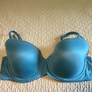 Victoria’s Secret BBV Turquoise Bra 38DDD